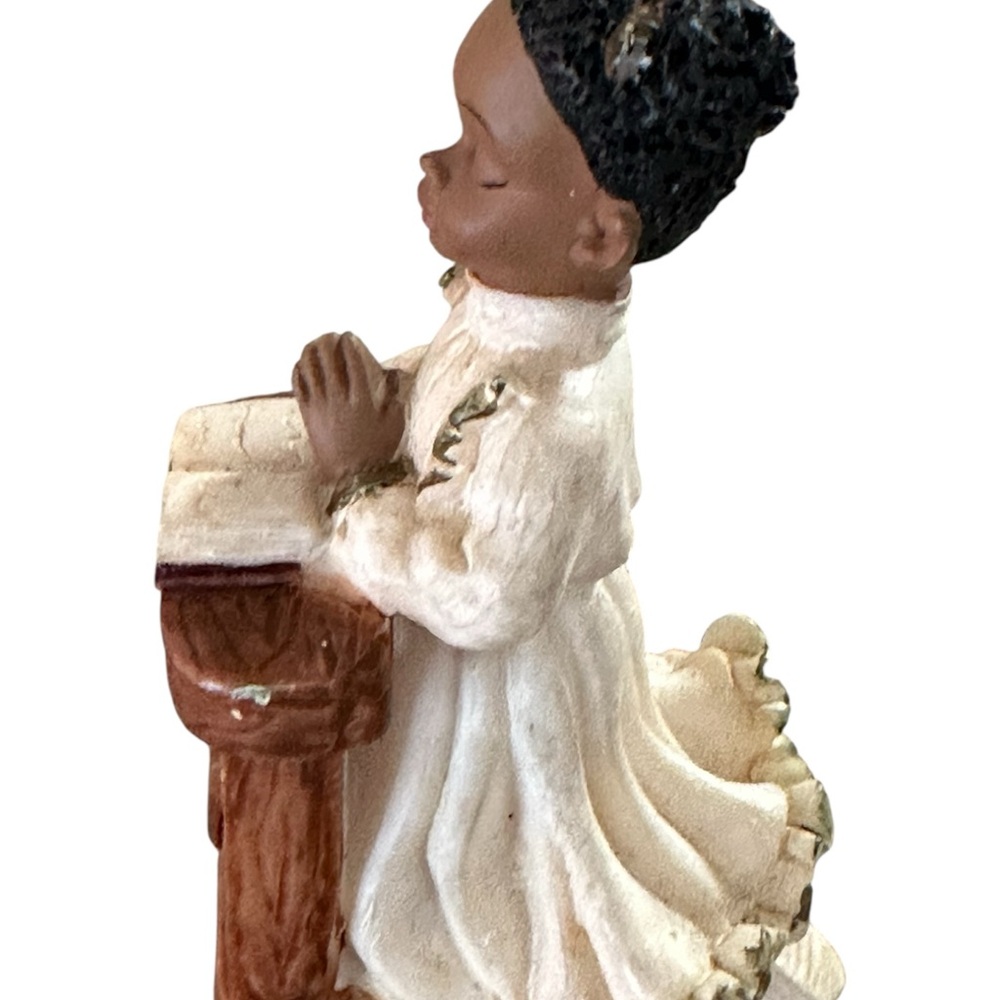 Young’s 1995, Ceramic Girl Kneeling in Prayer. - Picture 4 of 8